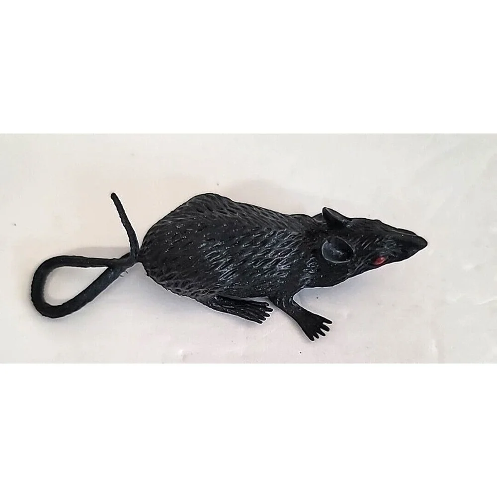 17 Piece Halloween Hanging Rubber Bats+Furry Spider+Rubber Rat Props Scary Decor